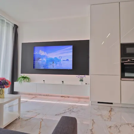 شقة Luxury In Smichov